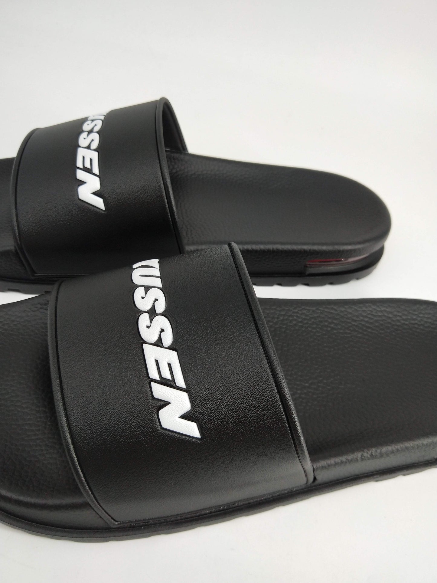CC POOLSIDE SLIDERS